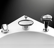 Врезной смеситель для ванны Cobra Lux на 3 элемента на ванне